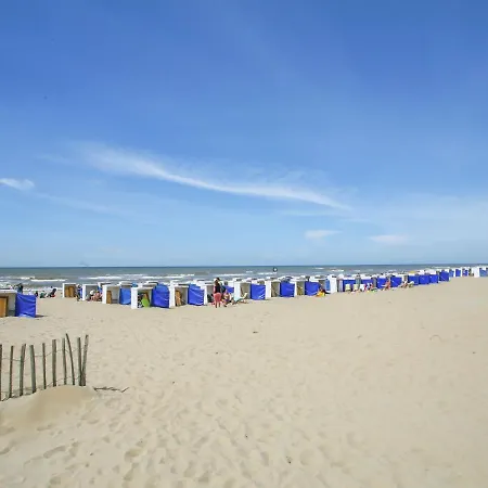 Apartment At The Promenade And Beach *